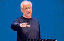 Toni Servillo Legge Napoli